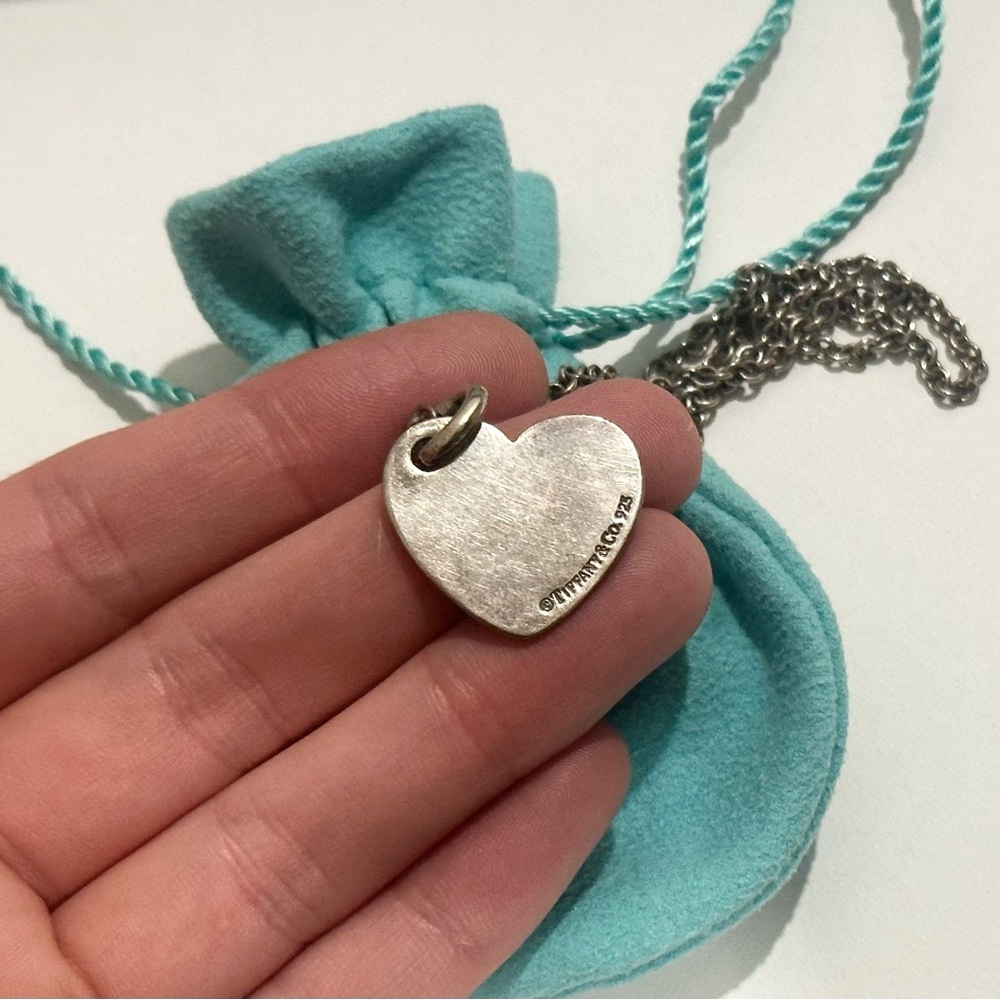 ‘Please Return to Tiffany’ Necklace - Picture 3 of 3